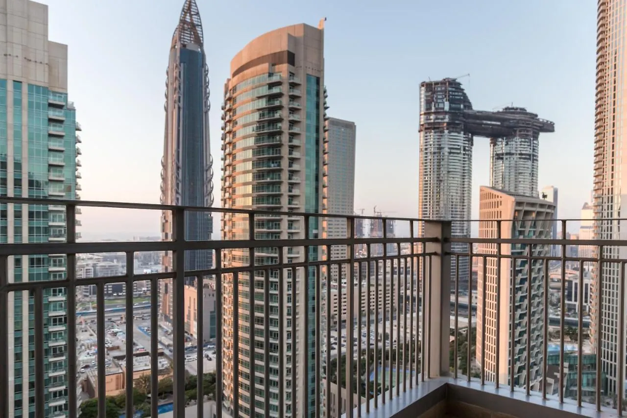 Higuests - Luxury Apt With Balcony, Steps From Burj Khalifa Appartamento Dubai