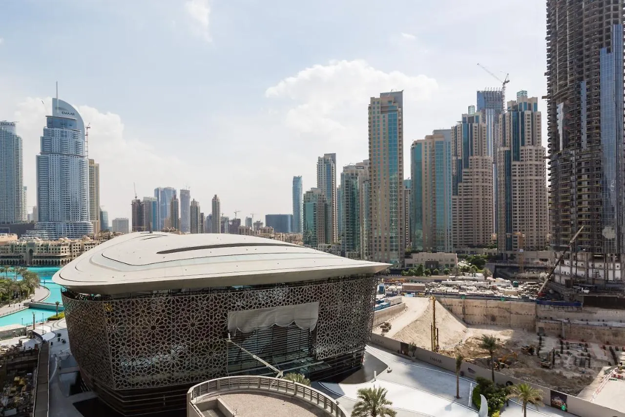 Higuests - Luxury Apt With Balcony, Steps From Burj Khalifa Apartment Dubai