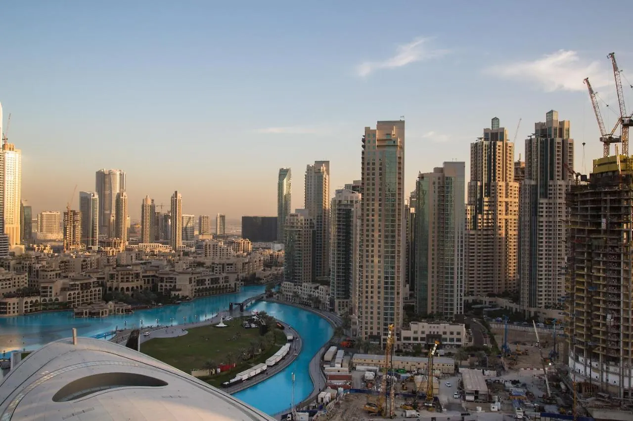 Higuests - Luxury Apt With Balcony, Steps From Burj Khalifa Apartment Dubai