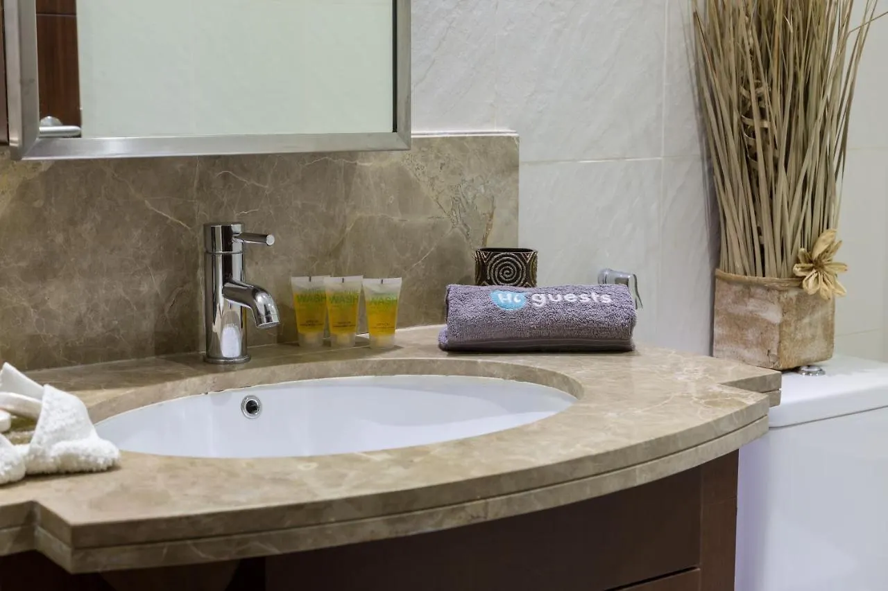 Higuests - Luxury Apt With Balcony, Steps From Burj Khalifa Apartment Dubai